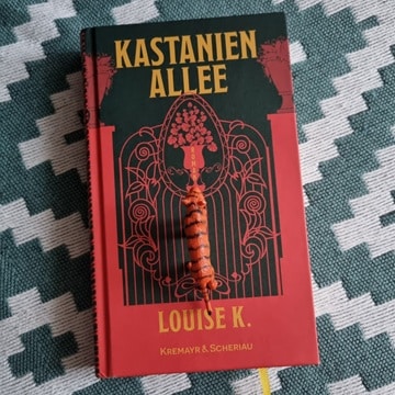 Kastanienallee von Louise K